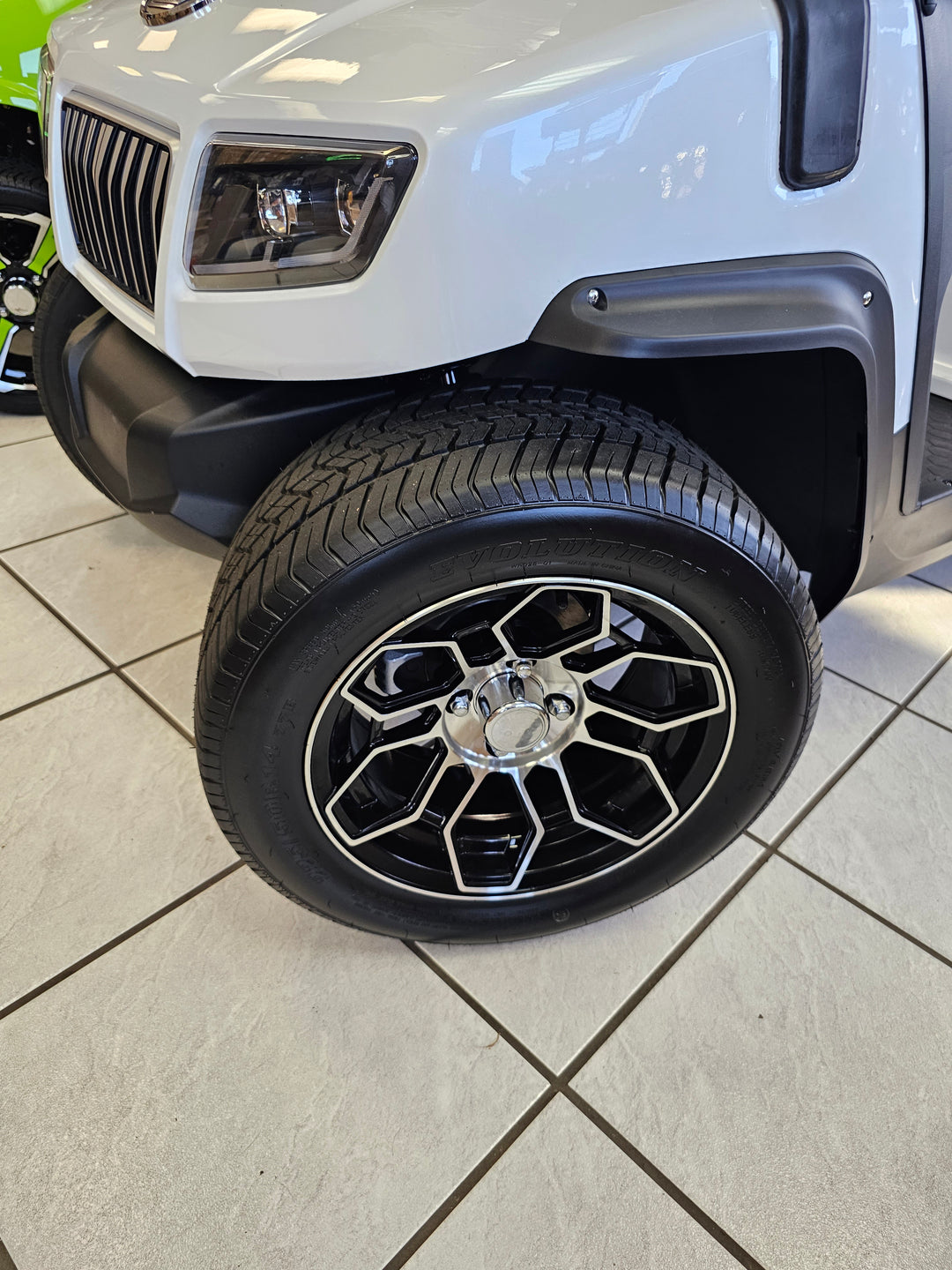 EVOLUTION D5 RANGER GOLF CART WHEEL ON 225/50R-14 DOT TIRE (4-PLY)