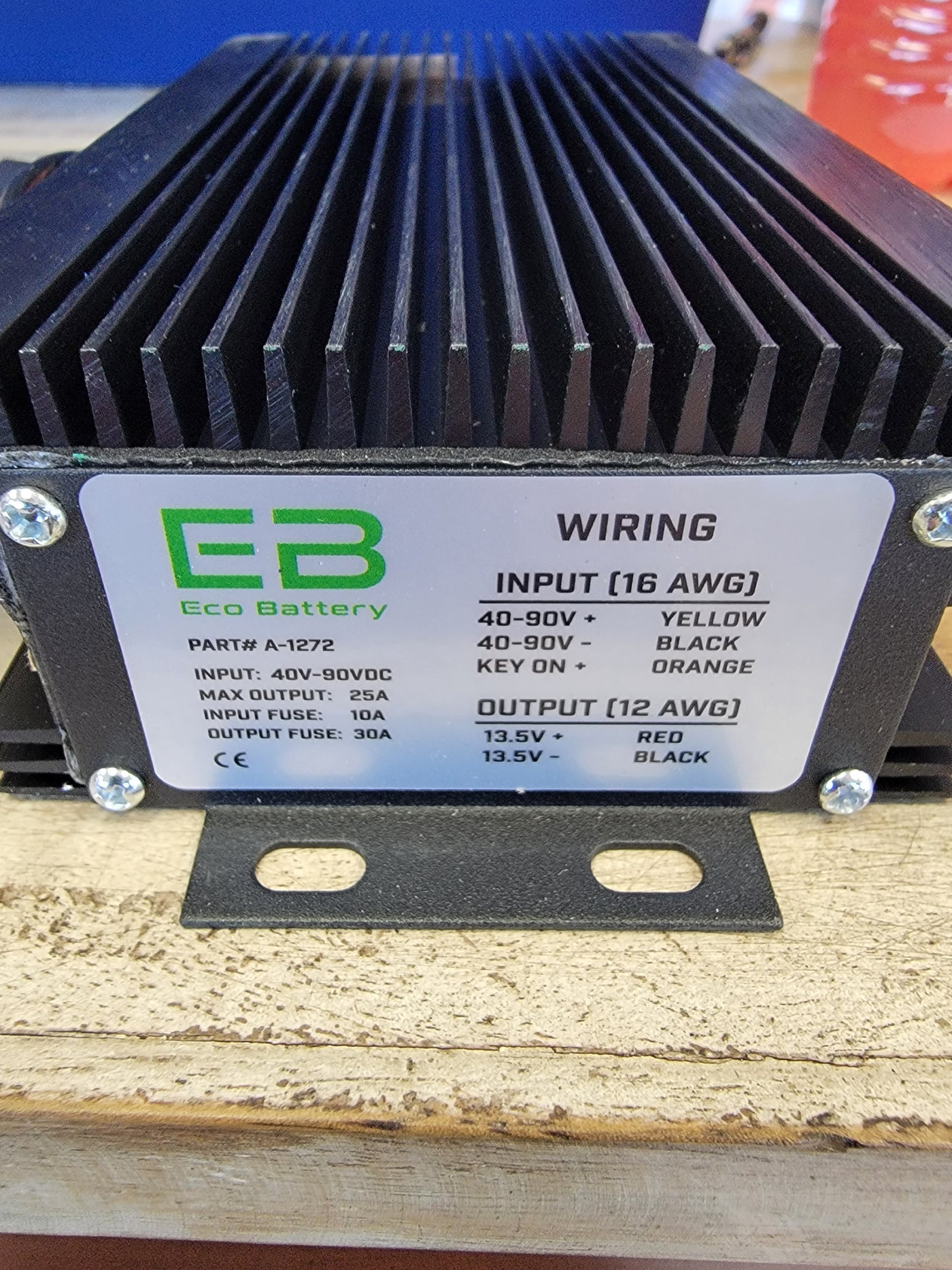 Eco Battery 48-72 Volt to 13.5 Volt 25 Amp Converter Input is Voltage 40V-90V